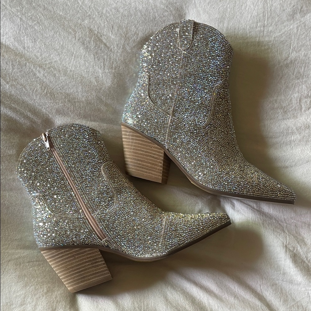New  MATISSE Harlow Clear Rhinestone Western Ankle Boots